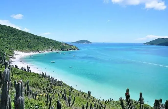 O Paraiso E Aqui - Golden Lake Arraial do Cabo